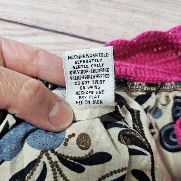 Sweater Project Multi Color Crocheted Floral Sleeveless Summer Top Size Medium - Picture 8 of 12